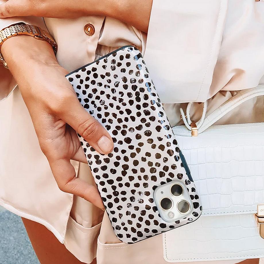 Burga  Custodia MagSafe per iPhone 15 Pro Max Elegante Motivo Almond Latte 