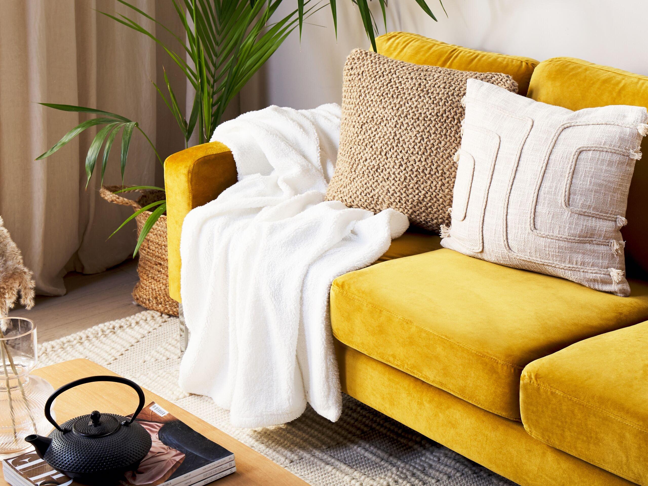 Beliani MIRGE Couverture Polaire Moderne en Polyester  