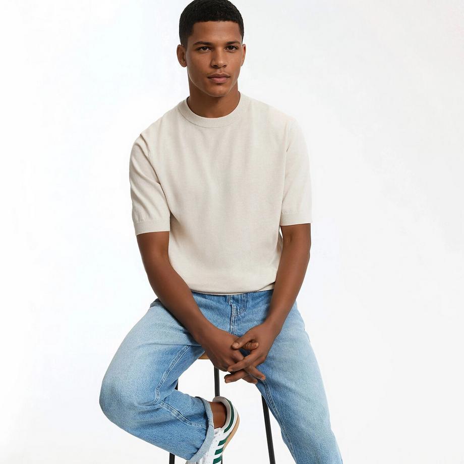 T-Shirt aus Strick mit Rundhalsausschnitt