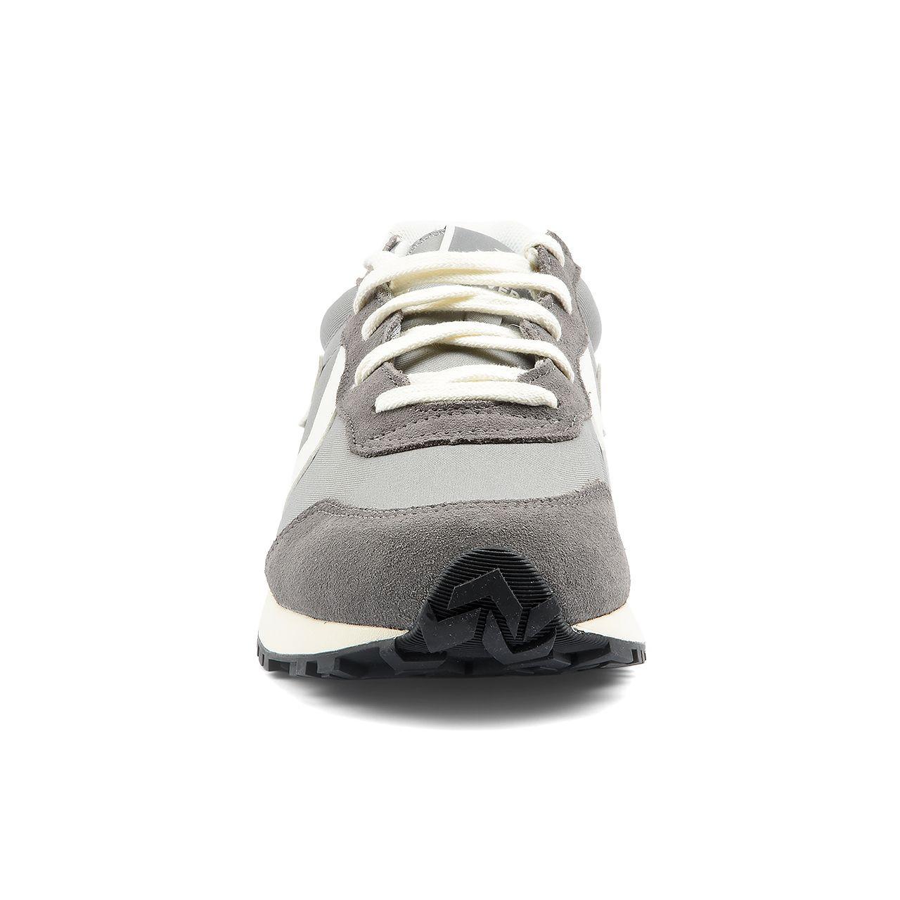 CONVERSE  OMEGA TRAINER 