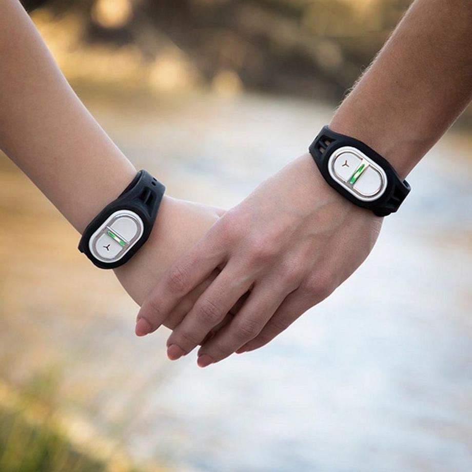 InnovaGoods  Bracciale repellente per zanzare con ultrasuoni 