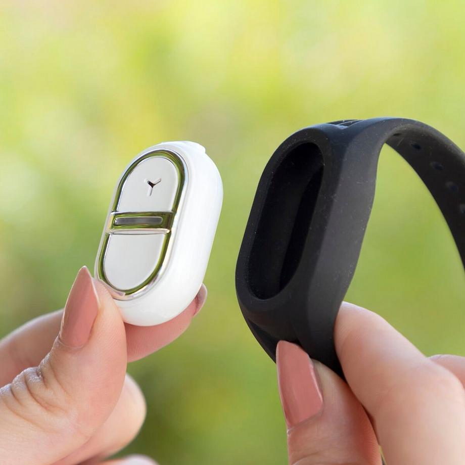 InnovaGoods  Bracciale repellente per zanzare con ultrasuoni 