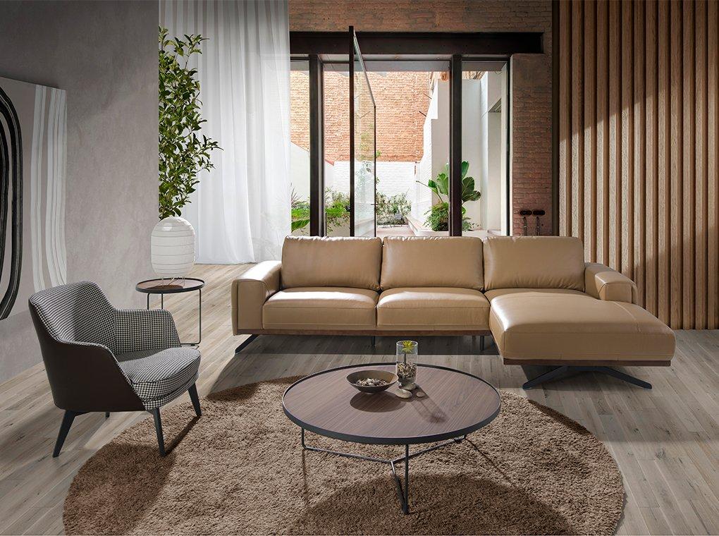 ANGEL CERDA Fauteuil en similicuir brun chocolat et tissu noir et blanc  