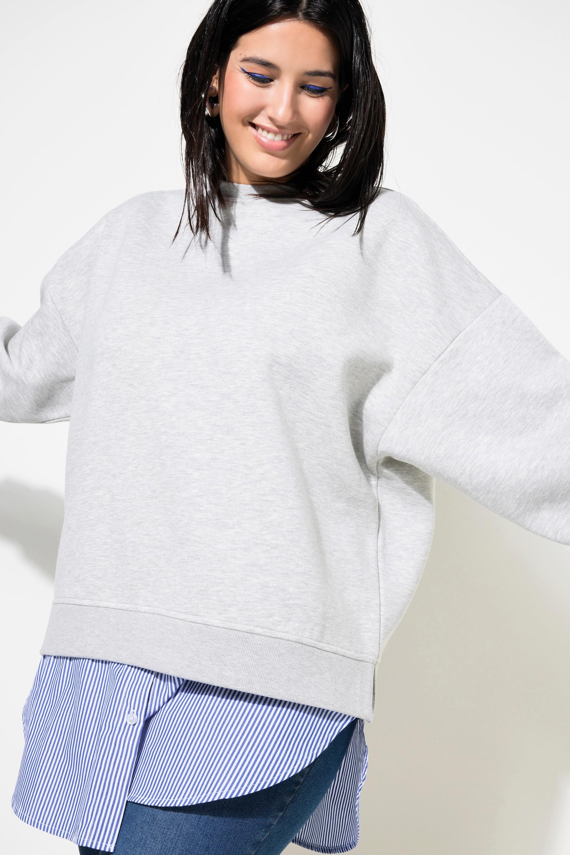 Studio Untold  Sweat oversize. Finitions chemisier pour effet de superposition 