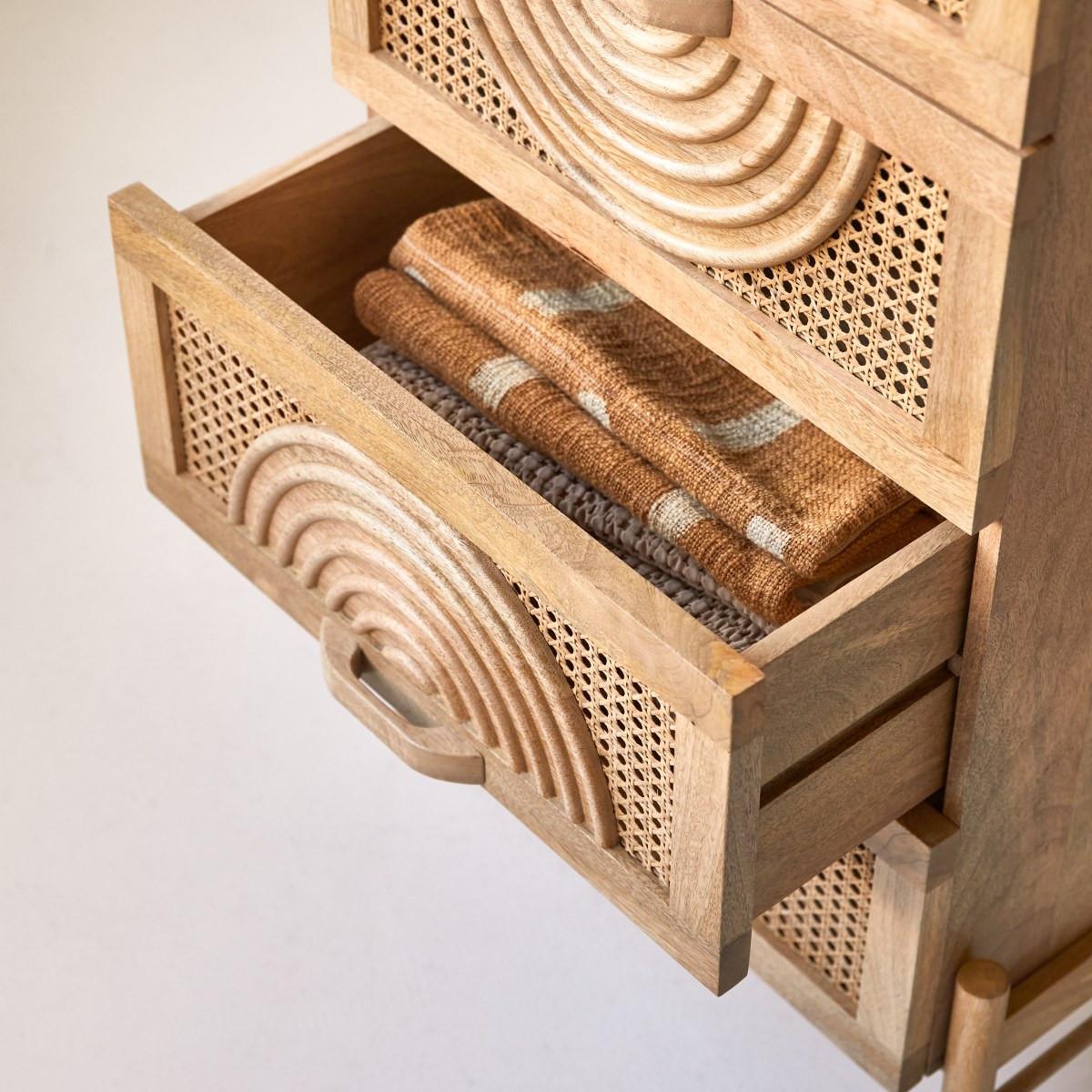 Tikamoon Cassettiera in legno di mango massello e rattan Sina  