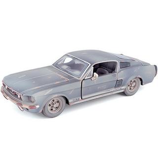 Maisto  1:24 Ford Mustang GT 1967 Old Friends 