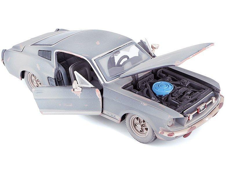 Maisto  1:24 Ford Mustang GT 1967 Old Friends 