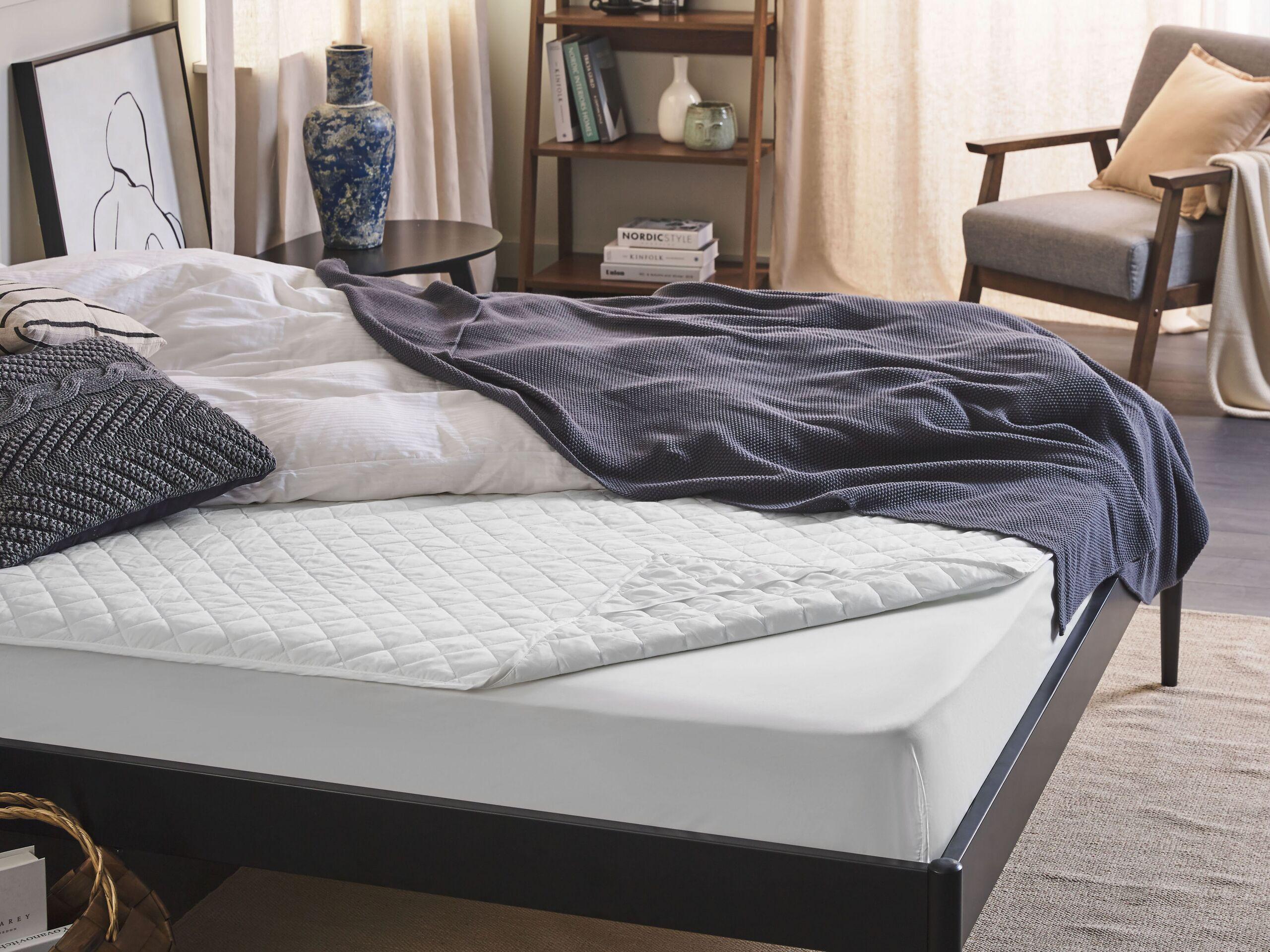 Beliani Matratzenschoner aus Japara Baumwolle ALMANZOR  