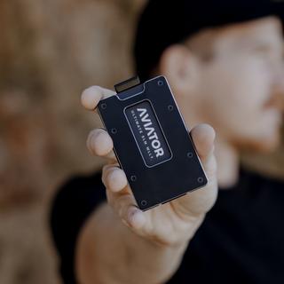 AVIATOR Smart Wallet Slide Obsidian mit AirTag Cash Clip  