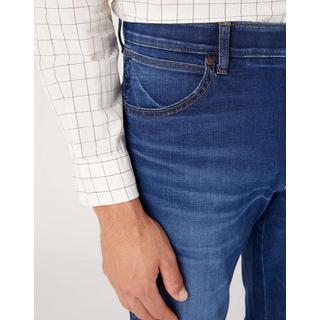 Wrangler River Tapered Fit Jeans  