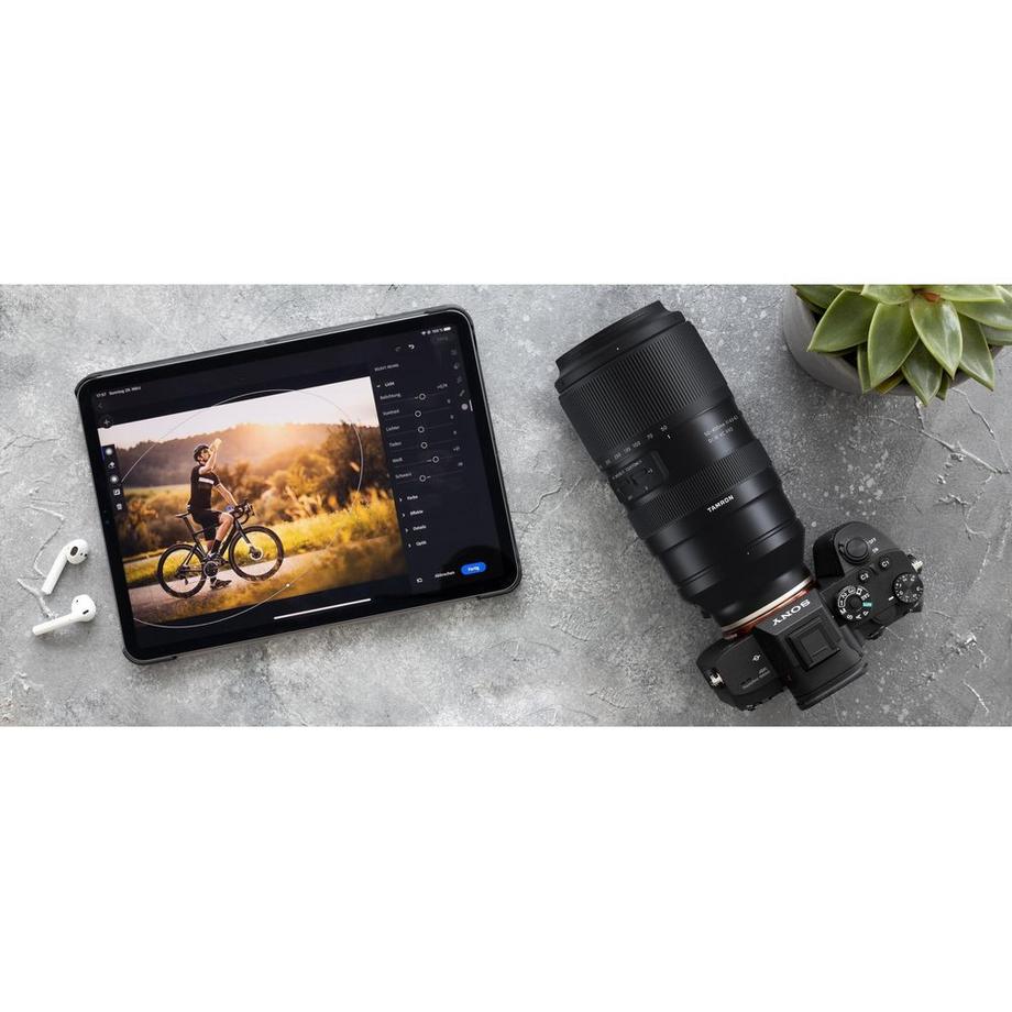 TAMRON  50-400mm f/4.5-6.3 Di III 