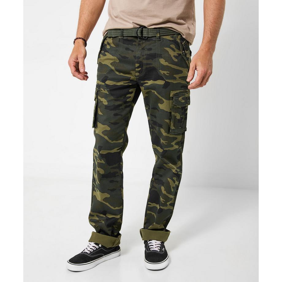 Khakifarbene Cargo-Hose mit Tarnmuster