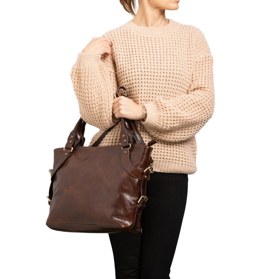 Gave Lux Borsa a mano  