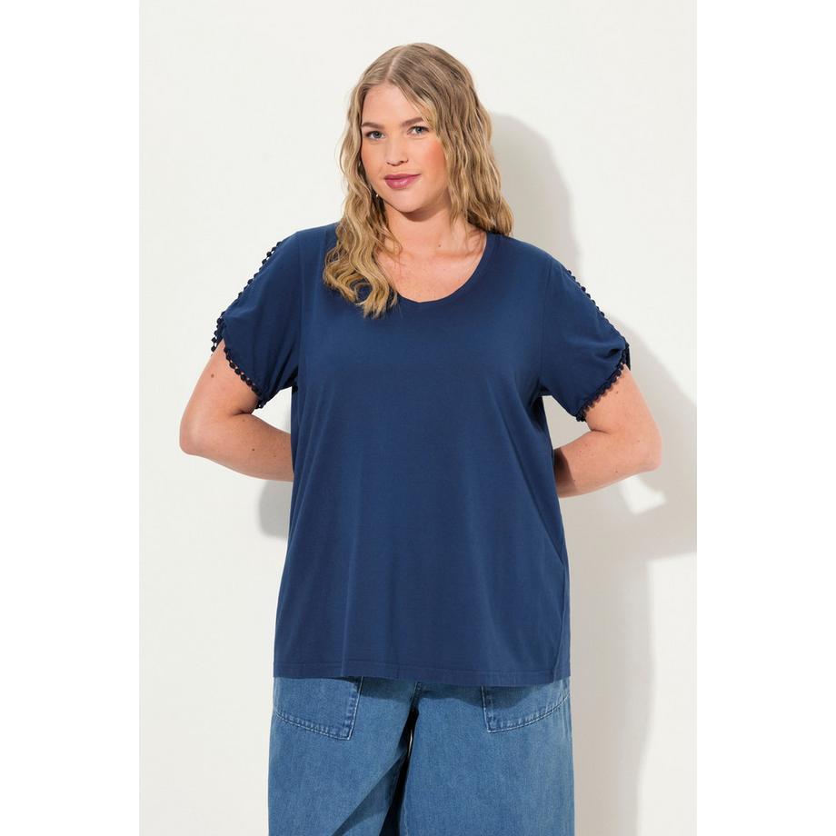 Ulla Popken T-Shirt Classica Scollo a V Mezza Manica con Bordo Decorativo  