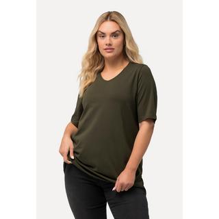 Ulla Popken  T-shirt dal taglio svasato con scollo a V e mezze maniche 