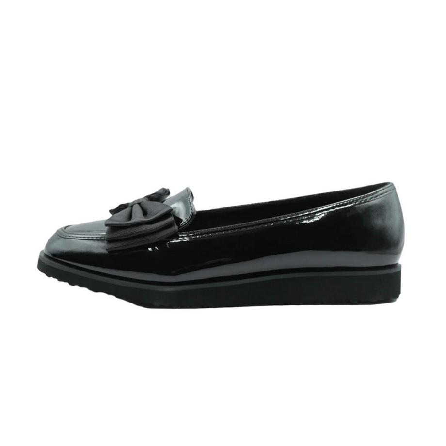 Where's That From Mocassins Alpha avec Nœud en Faux Cuir Verni  