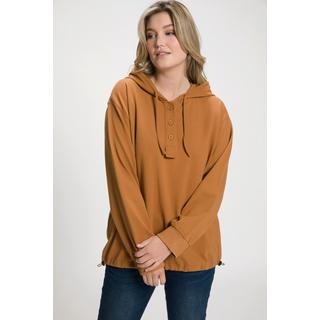 Ulla Popken  Maglia dal taglio oversize con laccetto, bottoni sul cappuccio e maniche lunghe 