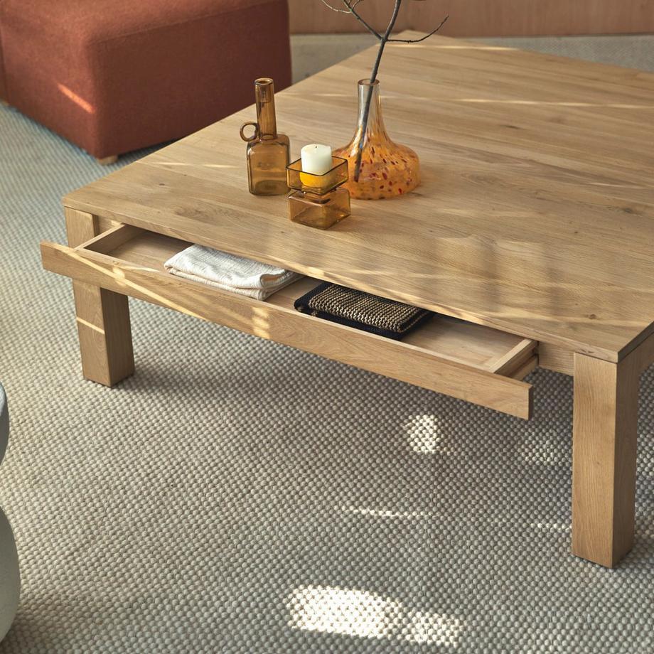 Tikamoon Table basse carrée en chêne massif Eden  