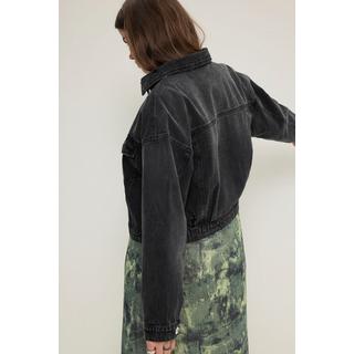 Studio Untold  Veste en jean oversized, look destroy. Col de chemise et poches poitrine 