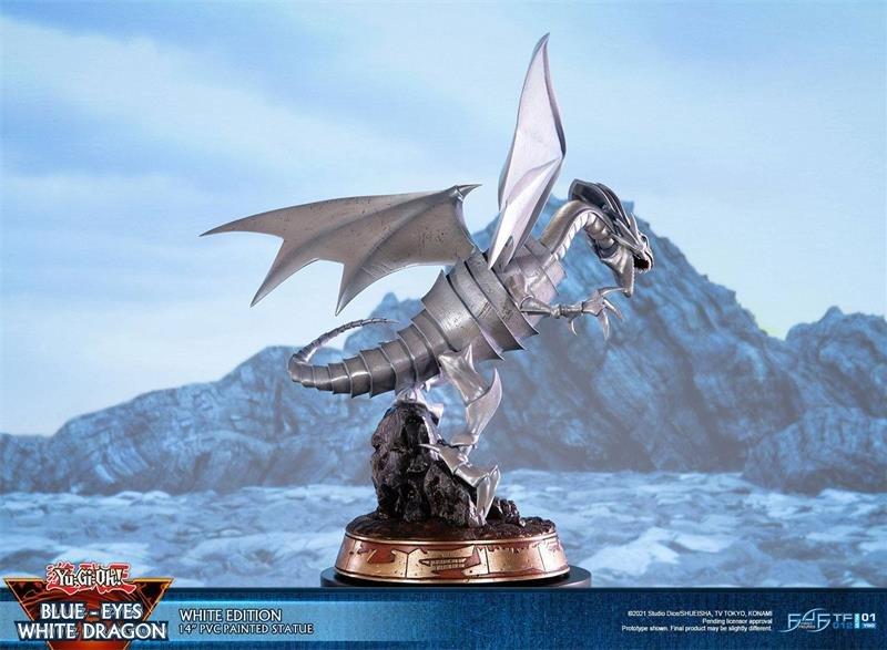 First 4 Figures  Figur: Yu-Gi-Oh! Blue Eyes White Dragon (35cm) 