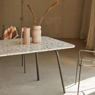 Tikamoon Table rectangulaire en terrazzo premium et métal brown 4-6 pers. Elio  