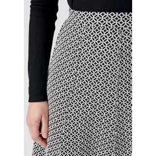 Damart  Jupe évasée maille jacquard stretch. 