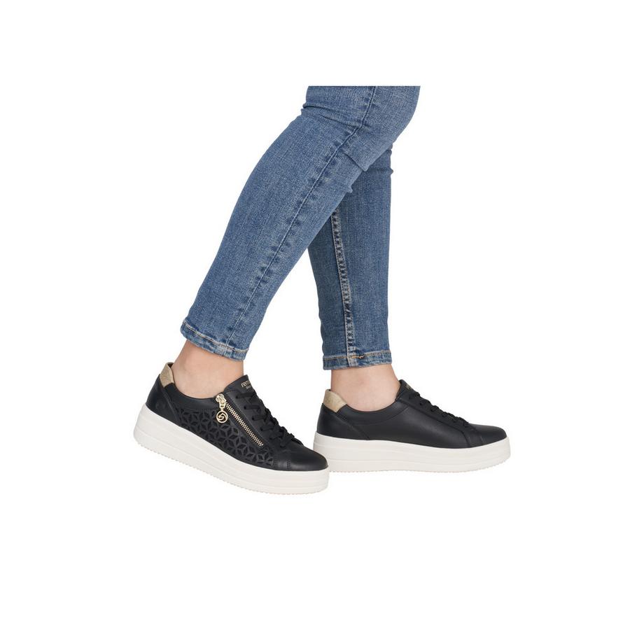 Remonte Sneaker mit geometrischer Perforation und Seitenschnalle  