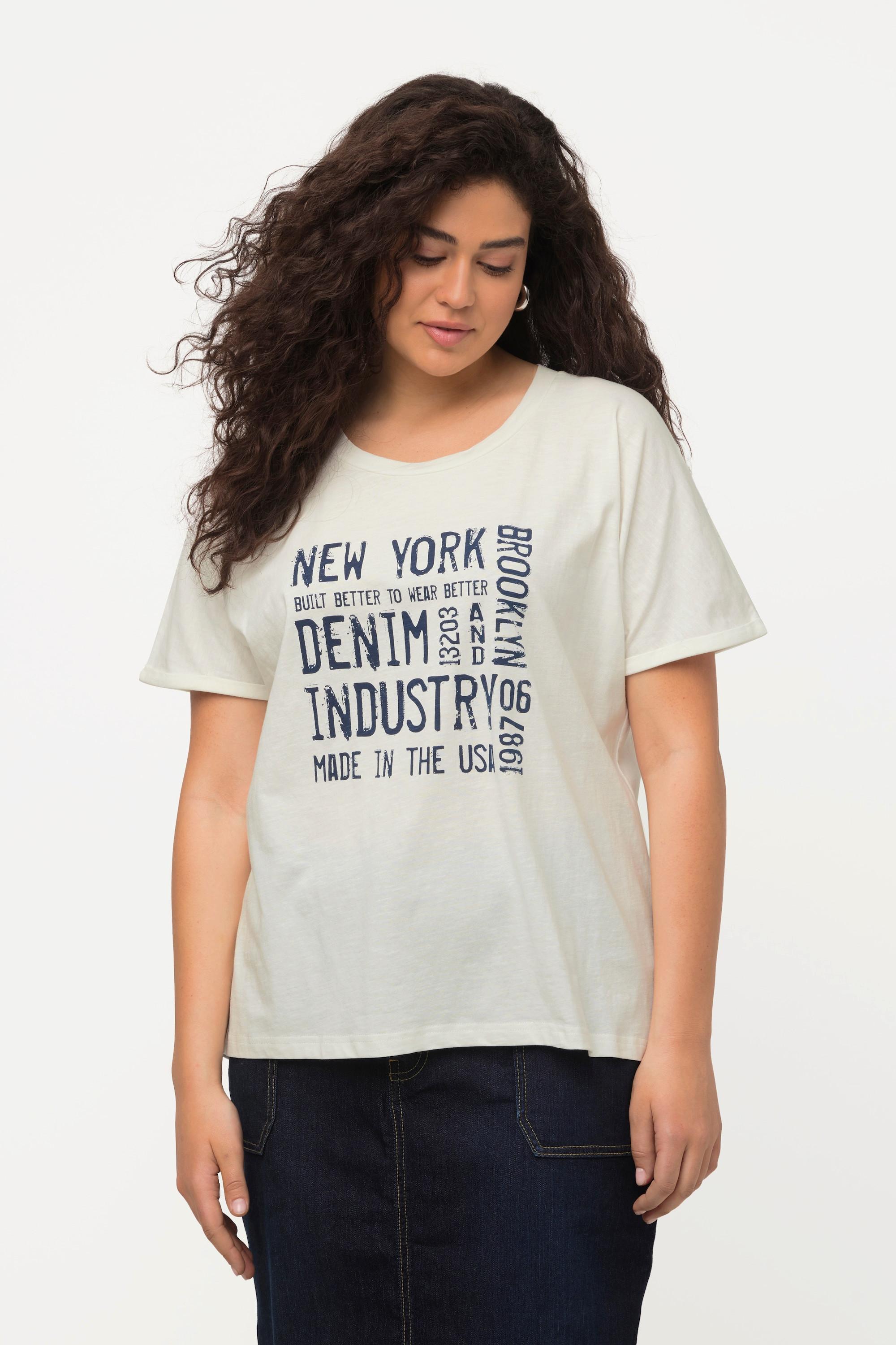 Ulla Popken  T-shirt dal taglio oversize con stampa dedicata al denim, scollo a girocollo e mezze maniche 