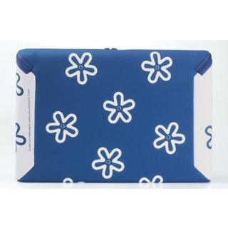 TUCANO  Sleeve Abbraccio für Apple MacBook Pro 17" Blue 