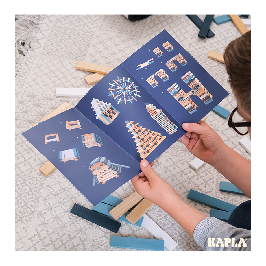 KAPLA  KAPLA Boîte de construction hiver bleu,blanc,naturel 200 pièces, Kapla 