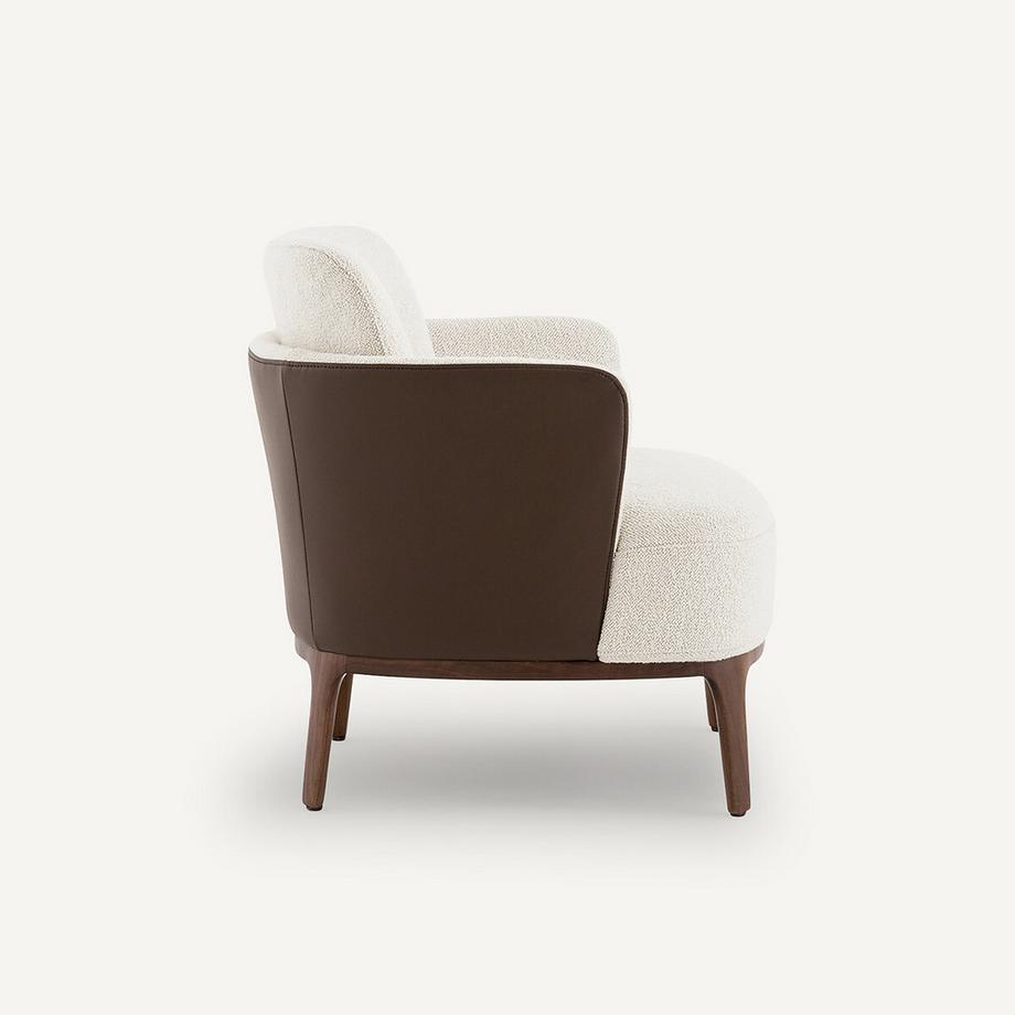 AM.PM Fauteuil pied noyer et tissu bi-matière  