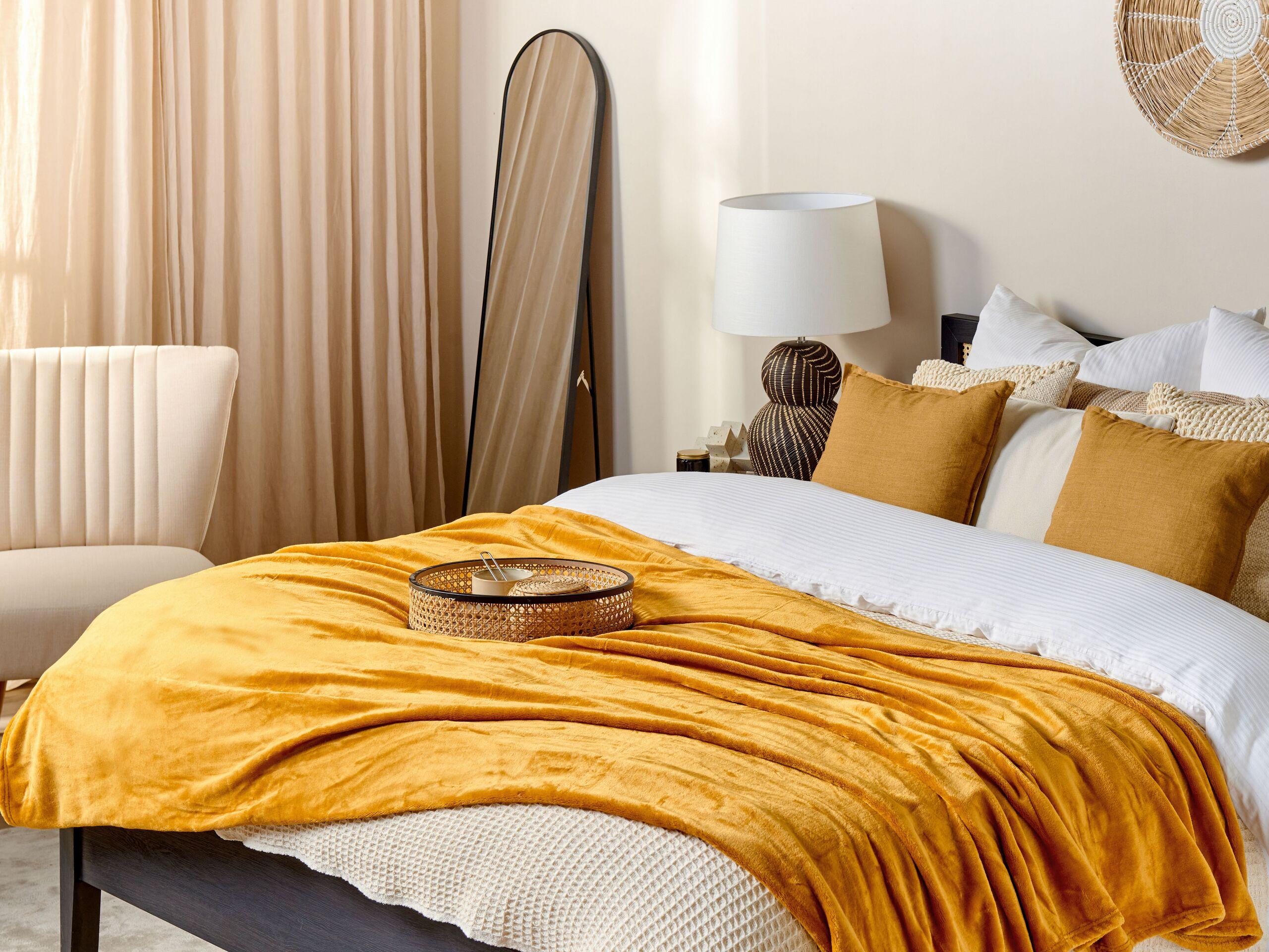 Beliani BAYBURT Coperta Morbida Moderna in Poliestere  