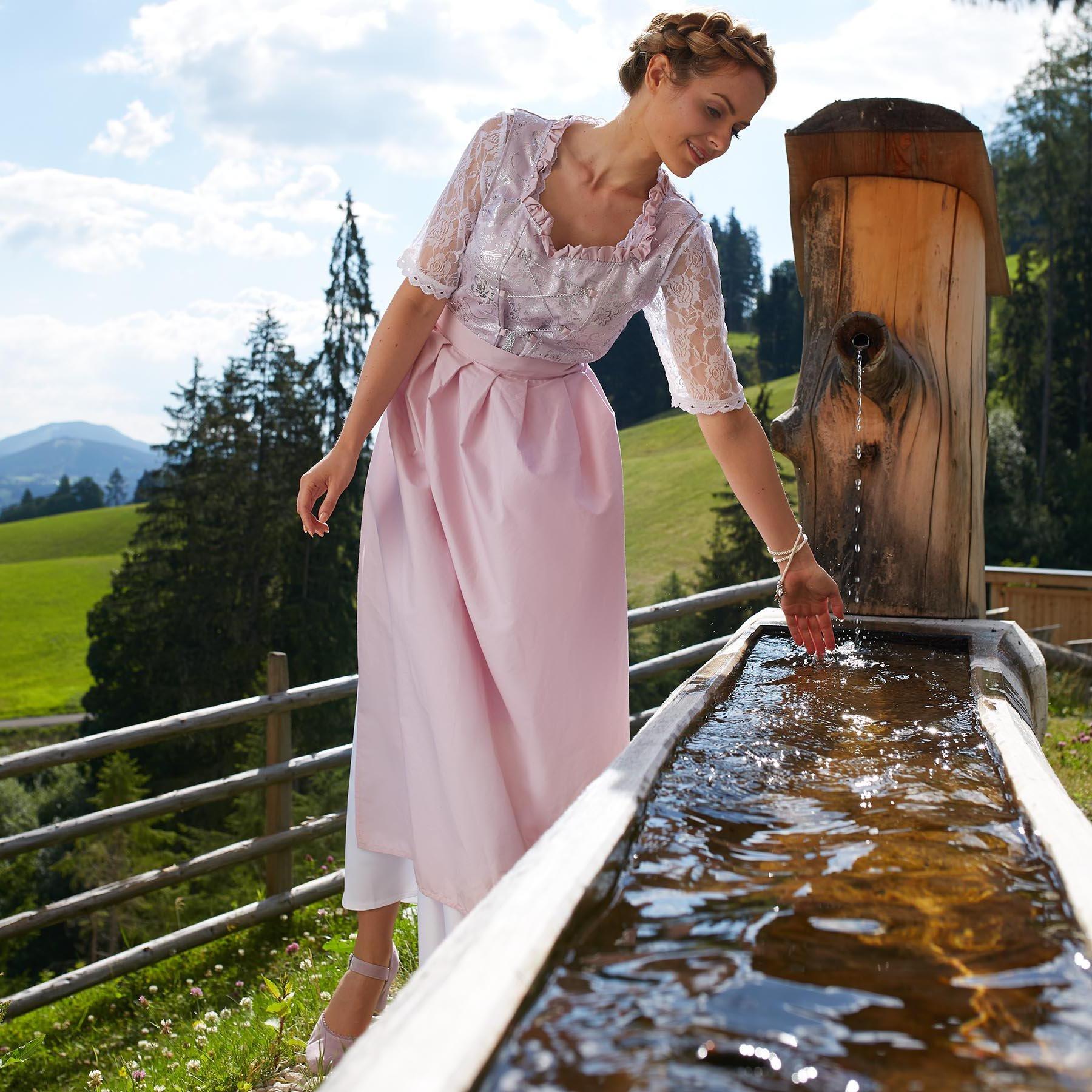 Tectake  Dirndl maxi Neuschwanstein modèle 2 