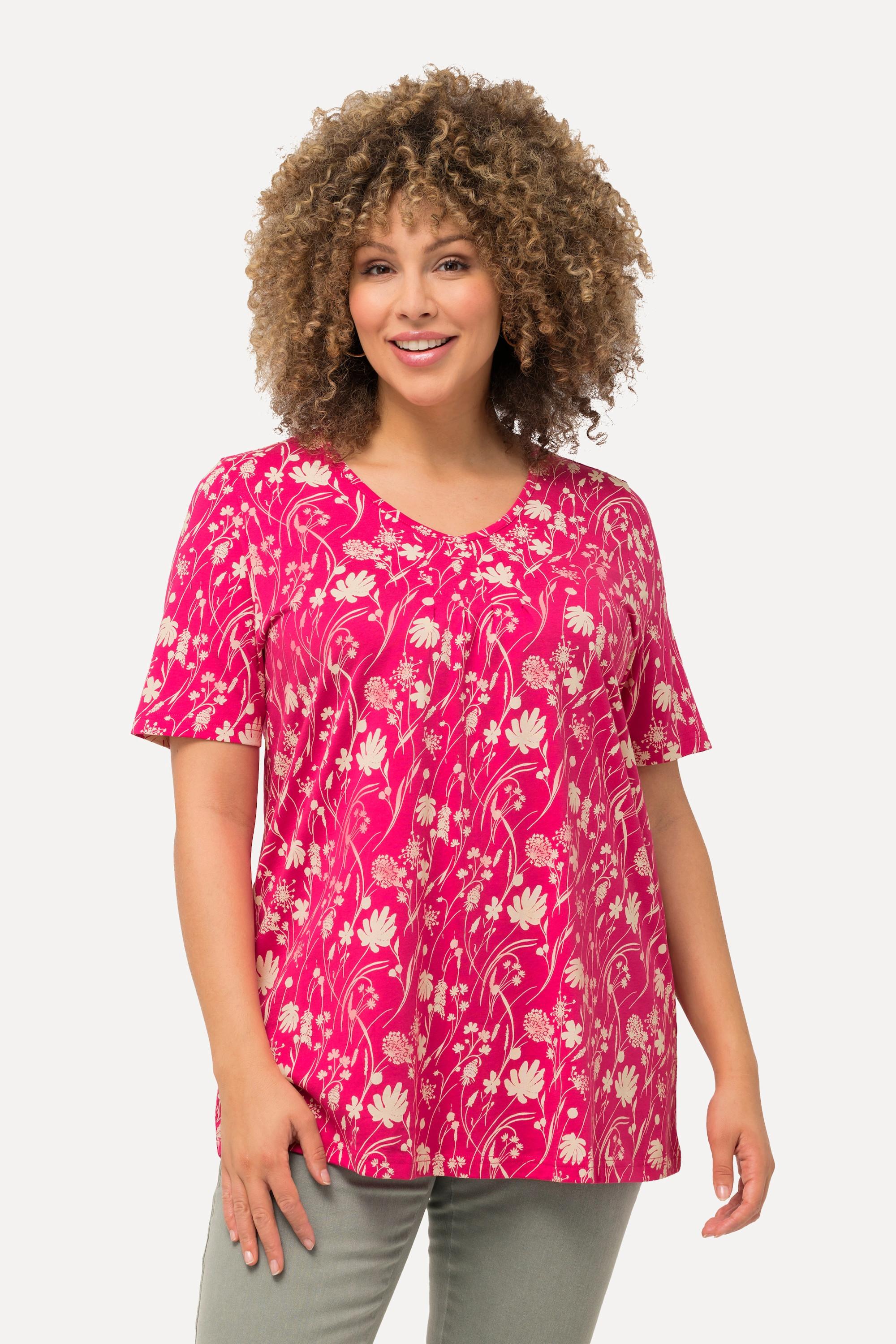 Ulla Popken  T-shirt dal taglio svasato con fiori, scollatura a V e mezze maniche 