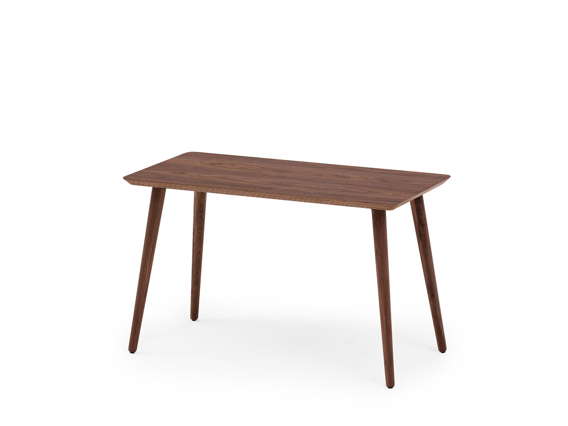 Oakywood Classic Desk - Klassischer Schreibtisch aus Massivholz - Walnussfurnier / 140x70  