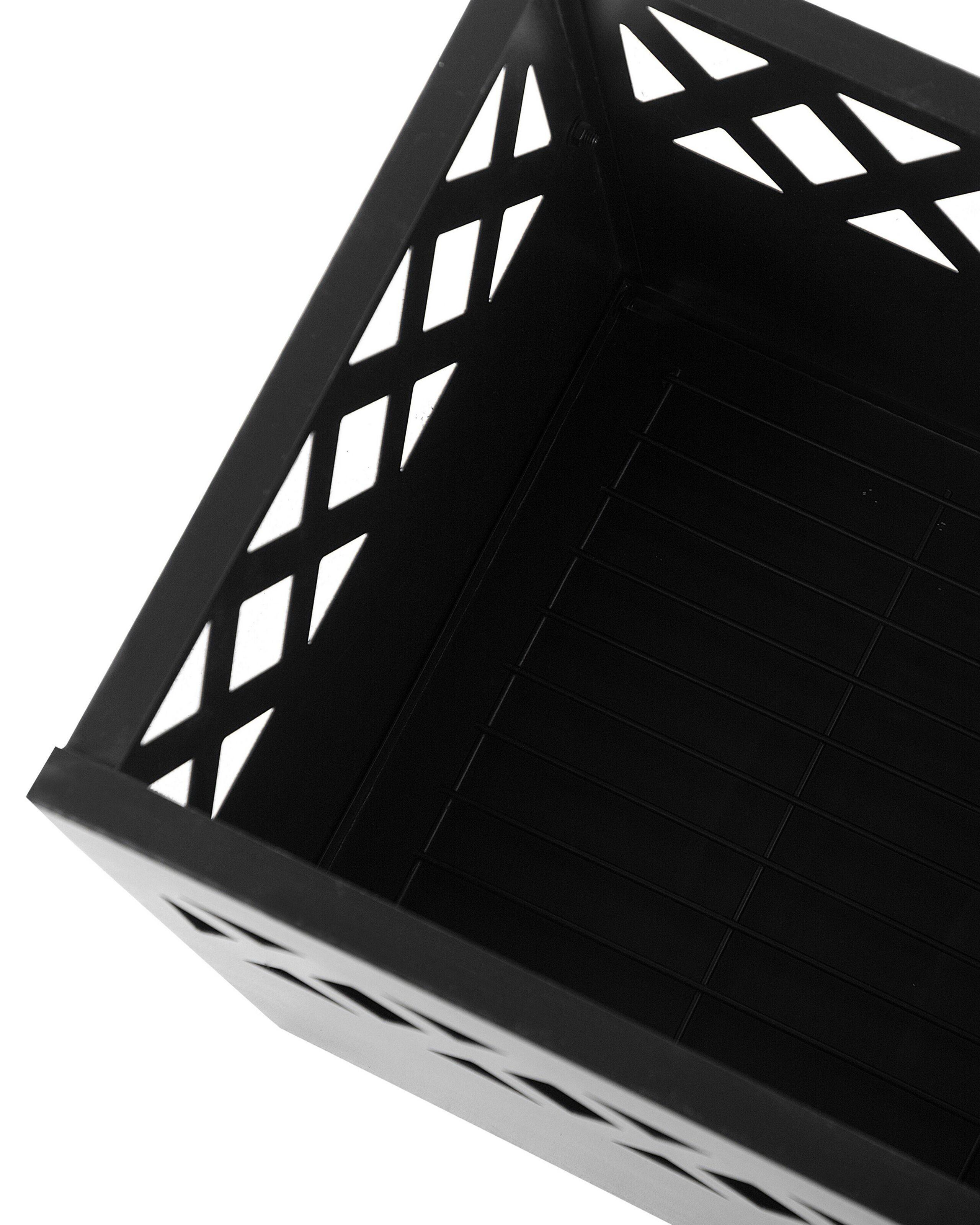 Beliani Foyer avec grille en Acier Scandinave SHIGA  