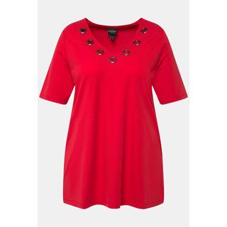 Ulla Popken  T-shirt dal taglio oversize con occhielli decorativi, scollo a V e mezze maniche 