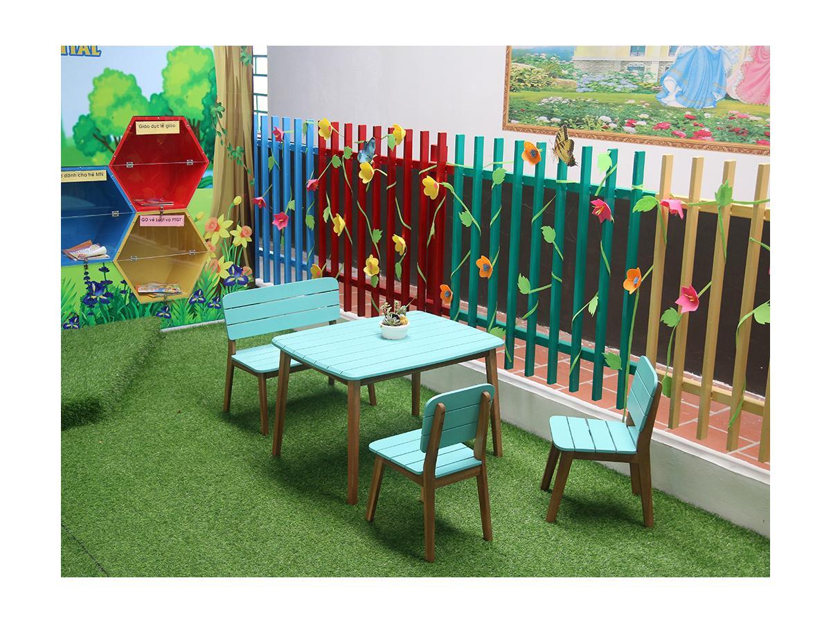 Vente-unique Table de jardin pour enfant en acacia GOZO  