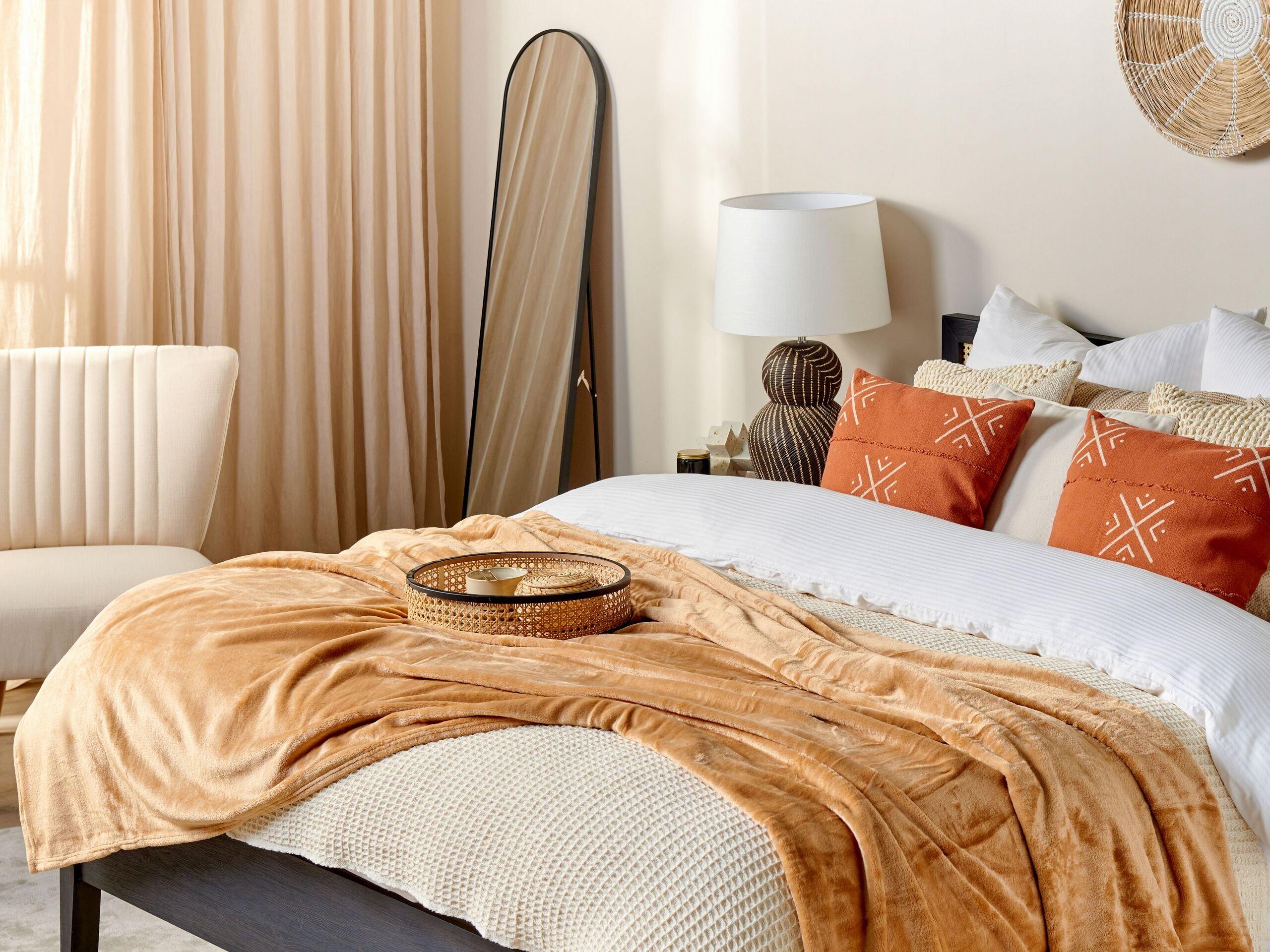 Beliani BAYBURT Couverture Polaire Moderne en Polyester  