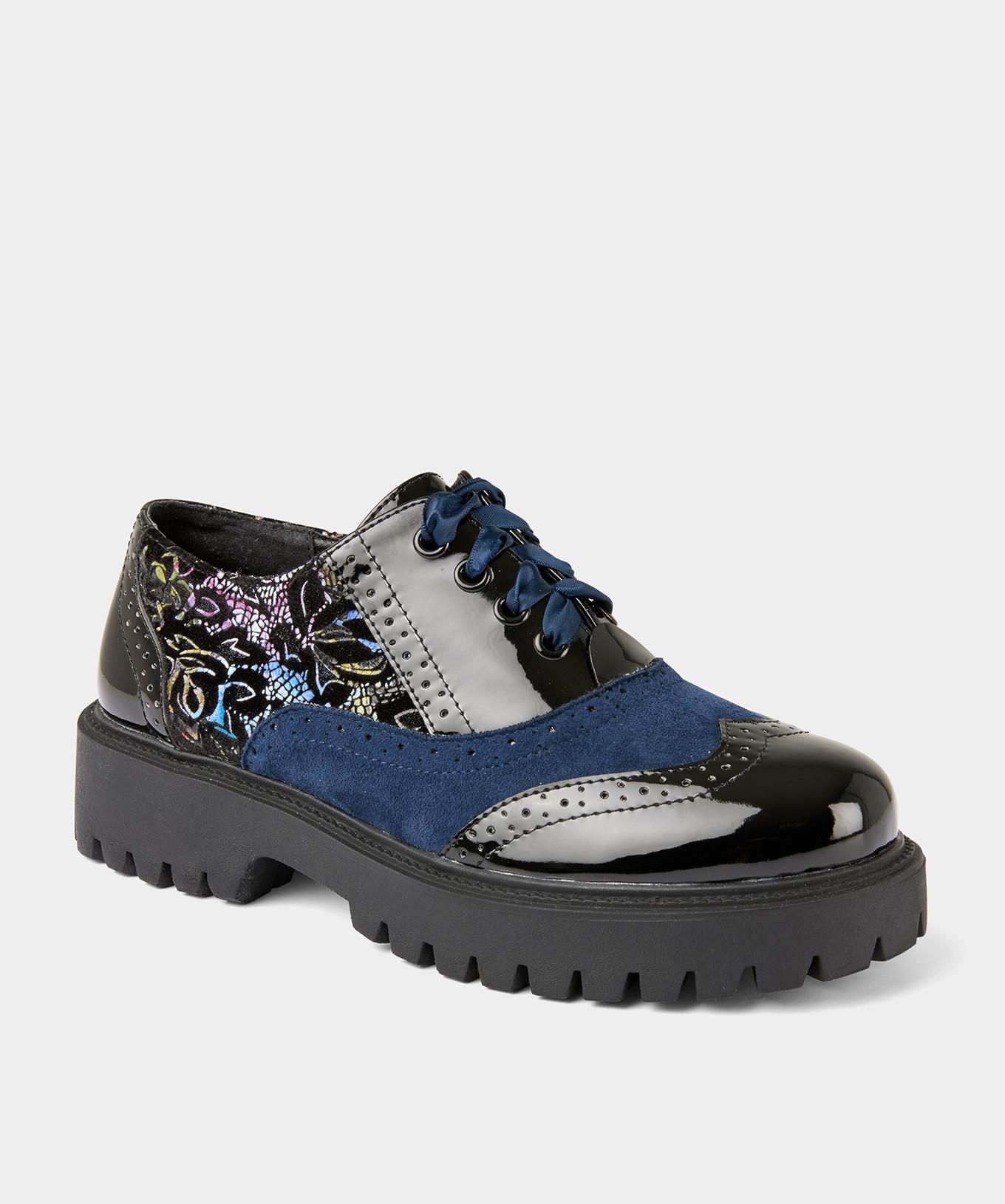 Joe Browns  Brogues mit Band-Schnürung und floralen Details 