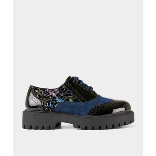 Joe Browns  Brogues mit Band-Schnürung und floralen Details 