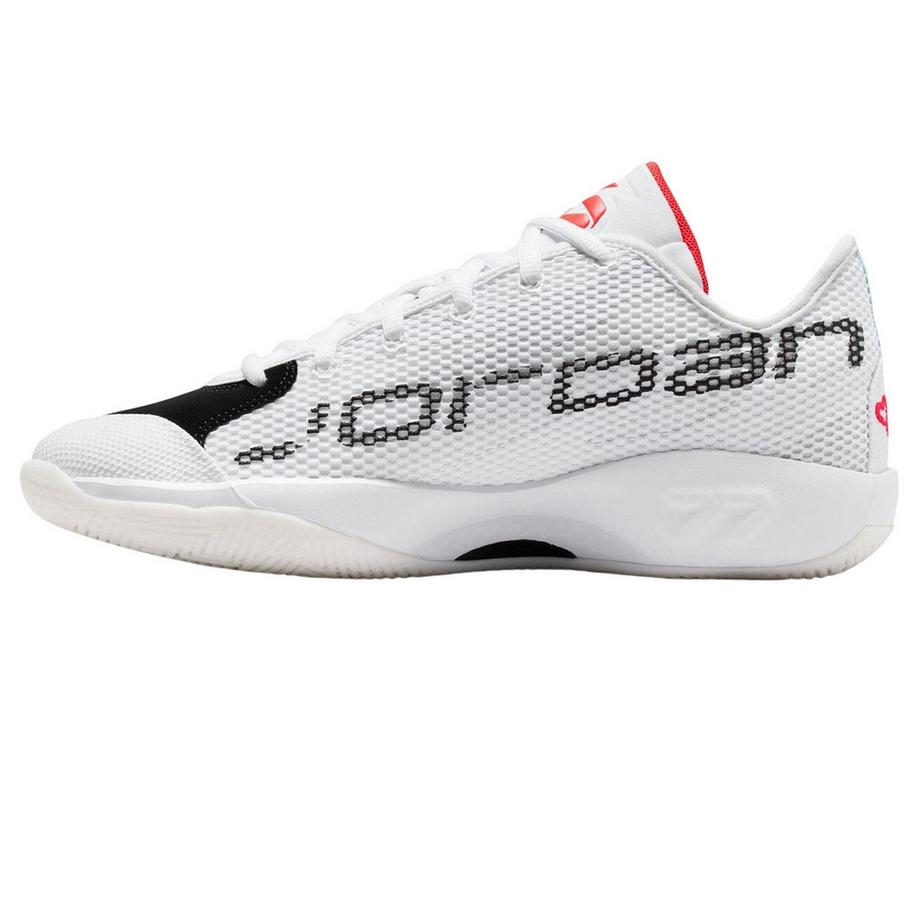 NIKE Chaussures De Basket Luka 77  