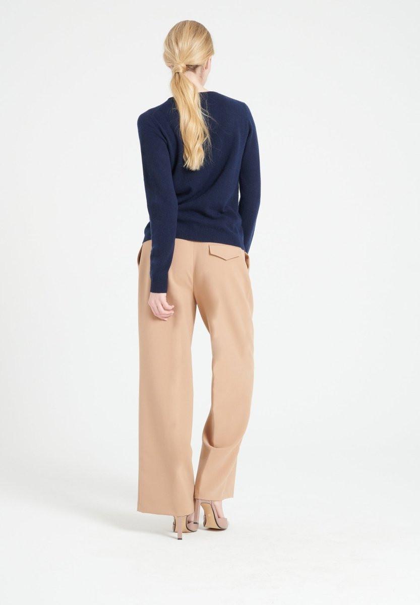 Studio Cashmere8 LILLY 4 Taillierte Strickjacke mit Rundhalsausschnitt  