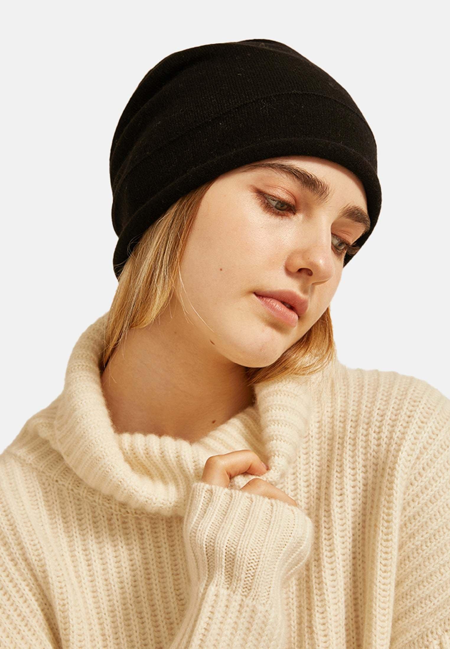 Bellemere New York  Cappello in cashmere a doppio strato 