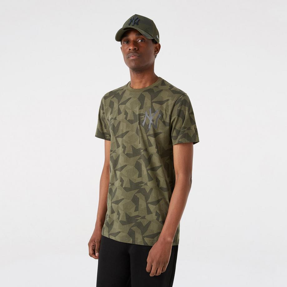 NEW ERA New York Yankees Geometric Camo T-Shirt  