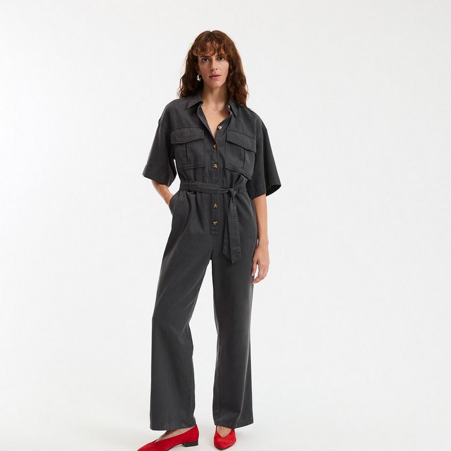 Jumpsuit mit kurzen Ärmeln