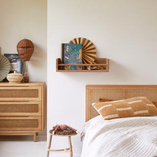 Tikamoon Wandregal aus Teak massiv für Kinder 60 cm Ugo  