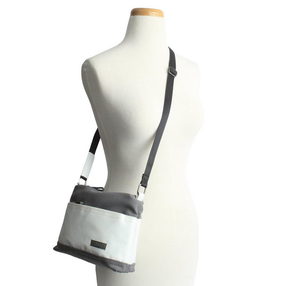 7clouds Roslyn 7.1 Umhängetasche  