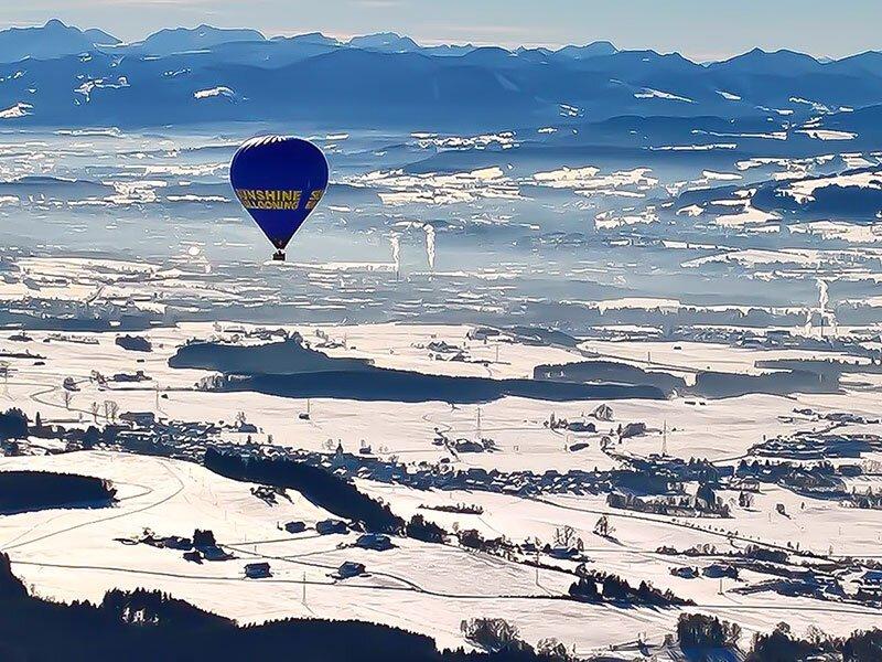 Smartbox  Volo invernale in mongolfiera sul Lago di Costanza con brindisi a base di Champagne per 1 - Cofanetto regalo 