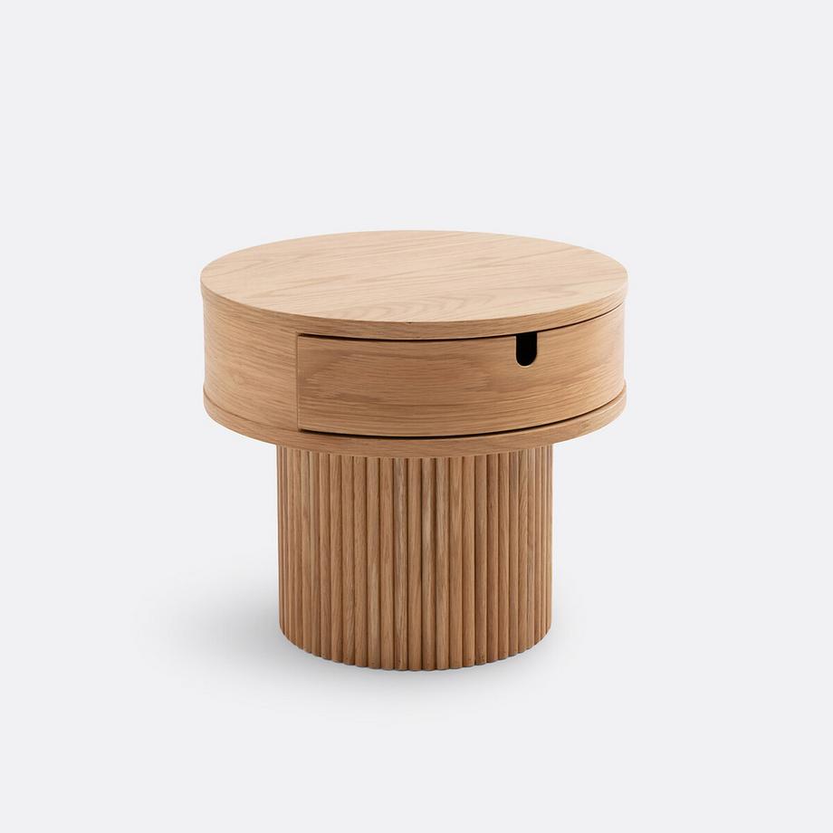 Nachttisch Tamita mit gerilltem Fuss und 1 Schublade